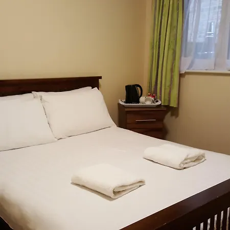 Hazelbrook House B&B-2